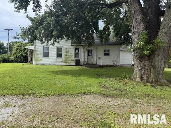 107 E Market Street, Table Grove, IL 61482