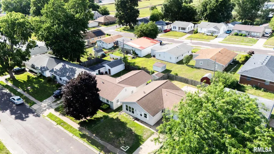 1409 Bush Street, Pekin, IL 61554 - #2