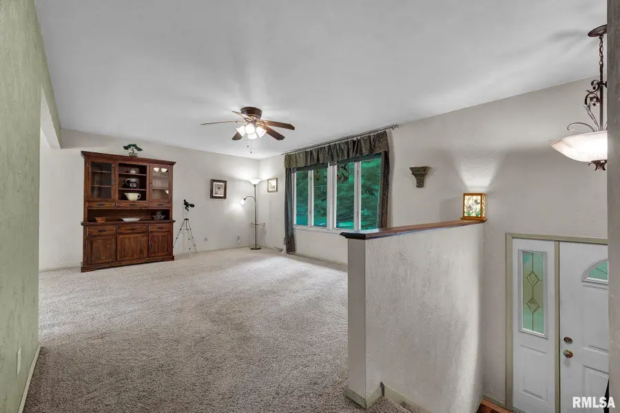 760 E Poplet Hollow Road, Peoria, IL 61615 - #2