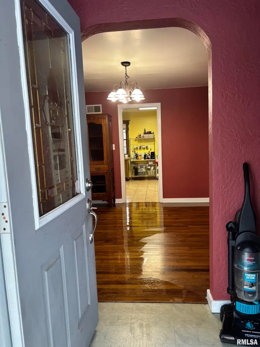 1316 E Beach Street, Peoria, IL 61615 - #2