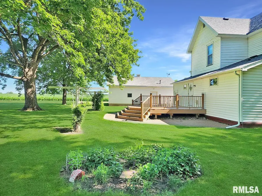 520 N 6th Street, Wyoming, IL 61491 - #2