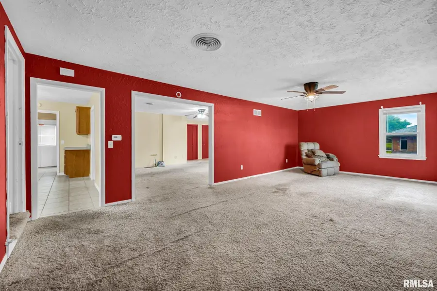 106 W Lincoln Street, Roanoke, IL 61561 - #2