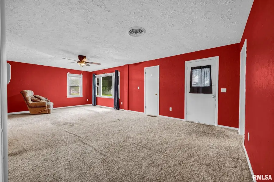 106 W Lincoln Street, Roanoke, IL 61561 - #3