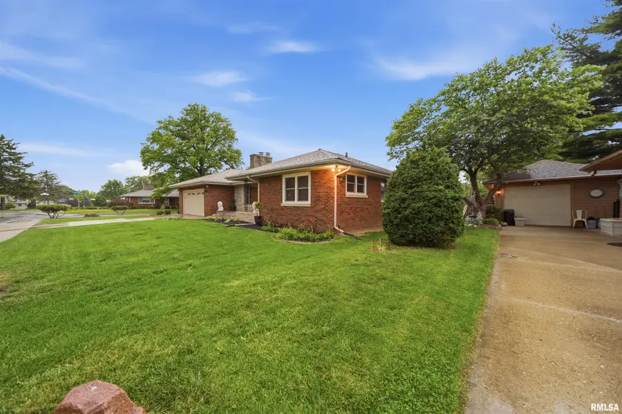 3607 N Bigelow Street, Peoria, IL 61604 - #2