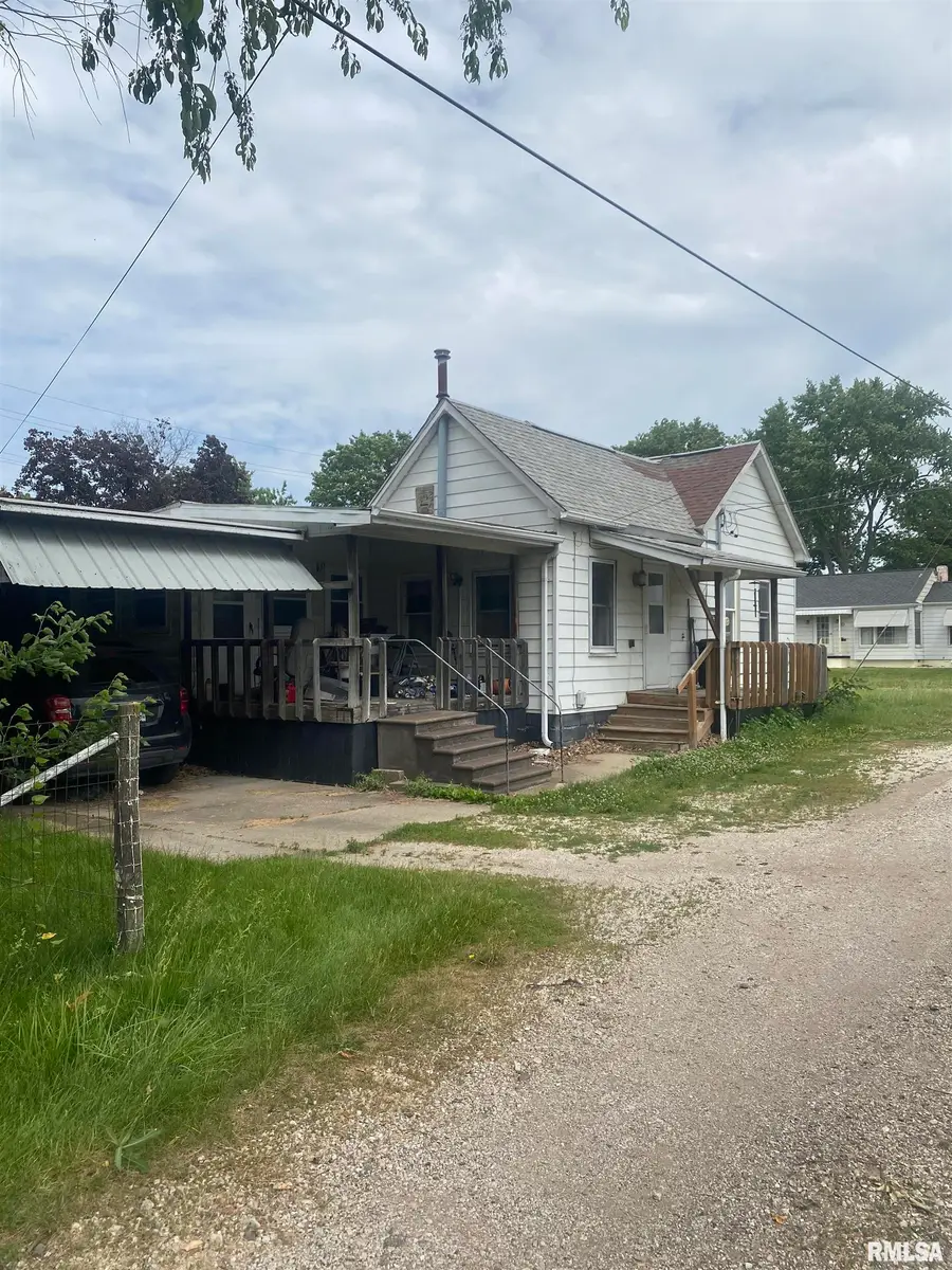 230 E Hickory Street, Canton, IL 61520 - #3