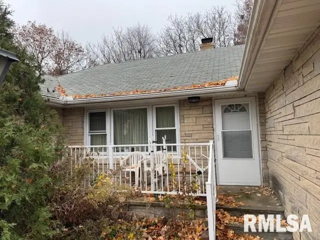 154 N Stewart Street, Creve Coeur, IL 61610 - #3