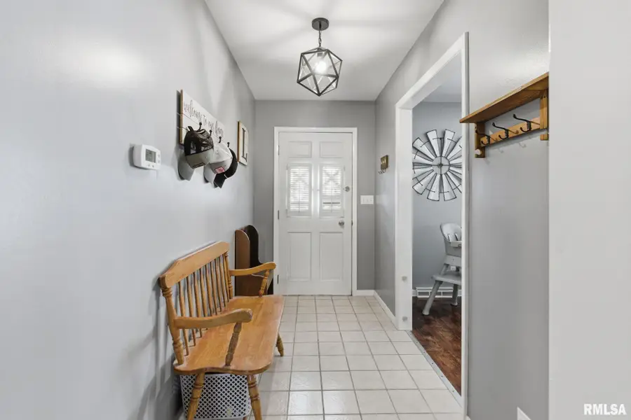 1810 W Chestnut Street, Marion, IL 62959 - #3