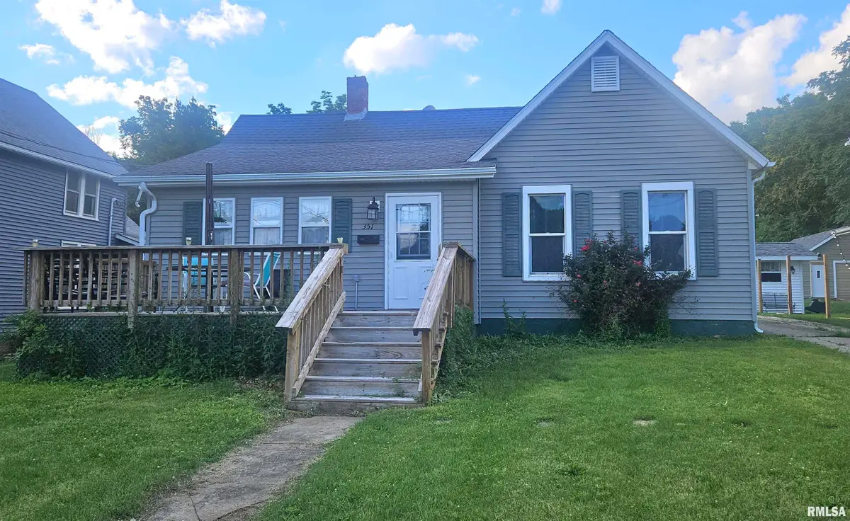 351 W Walnut Street, Canton, IL 61520 - #1