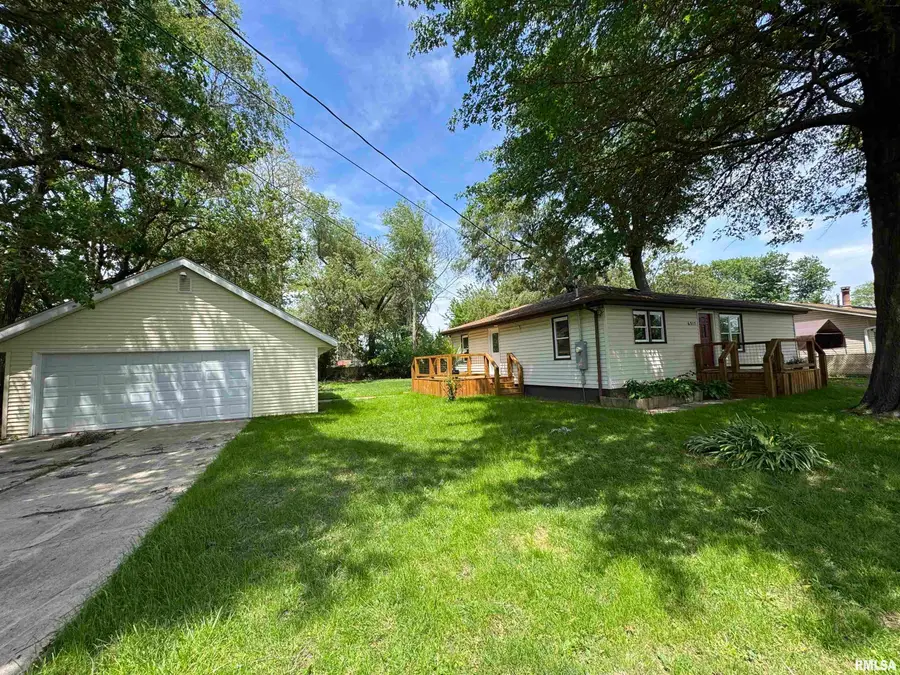 6517 W Lamoine Street, Peoria, IL 61604 - #2