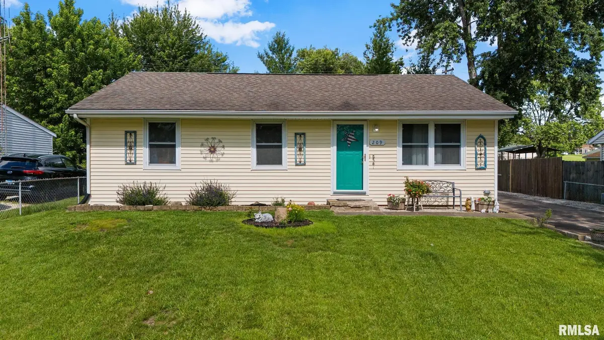 209 N Linnhill Lane, Washington, IL 61571 - #1