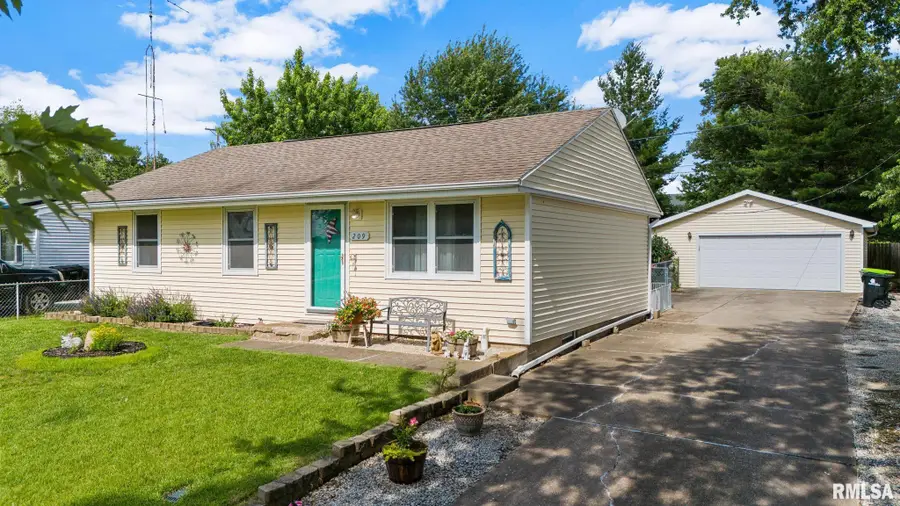 209 N Linnhill Lane, Washington, IL 61571 - #2