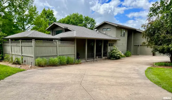 14 Elmo Drive, Macomb, IL 61455