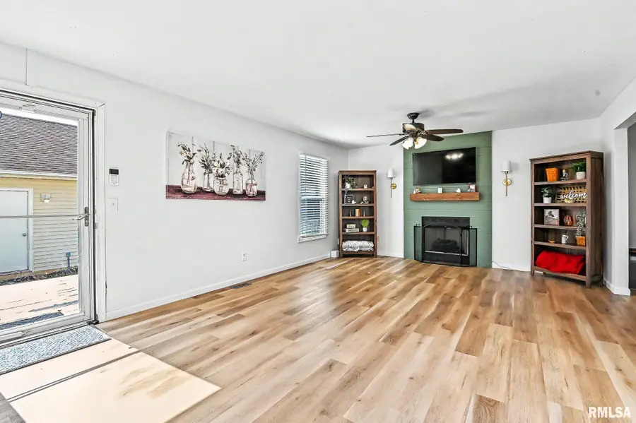 1311 Ogelthorpe Avenue, Normal, IL 61761 - #3