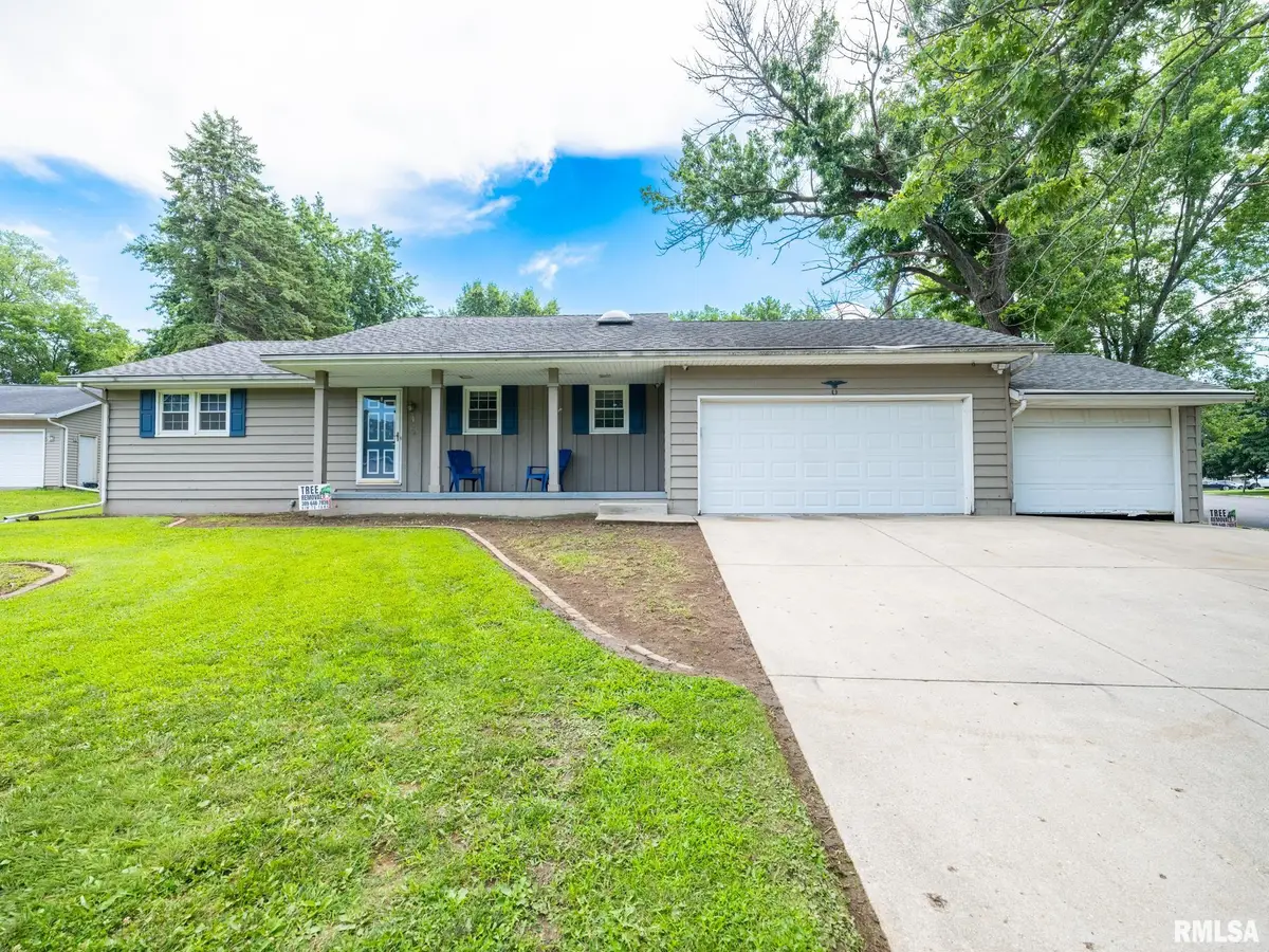 409 Georgia Parkway, Washington, IL 61571 - #1
