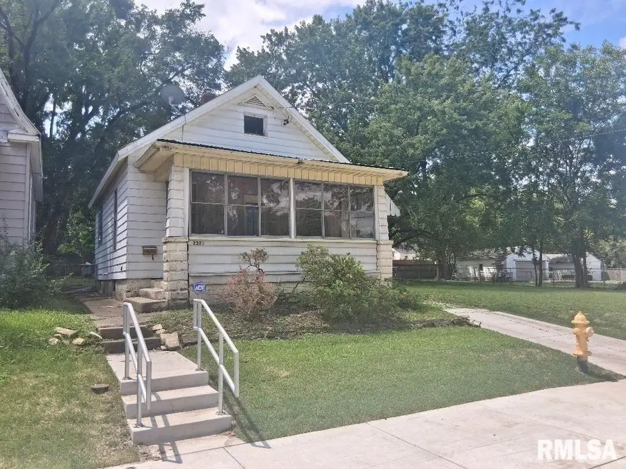 2326 W Wiswall Street, Peoria, IL 61605 - #2
