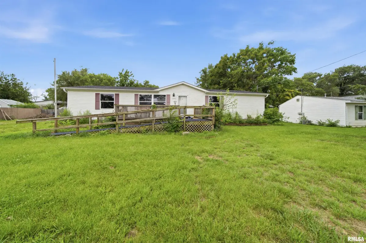 1504 Hillview Drive, Pekin, IL 61554 - #1