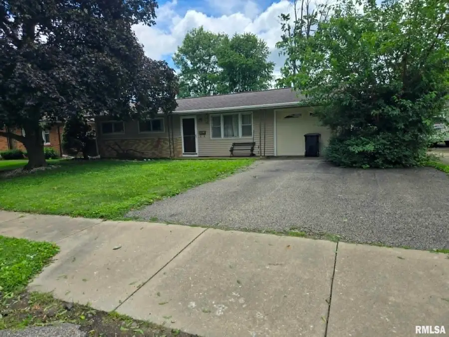1350 E Elm Street, Canton, IL 61520 - #2