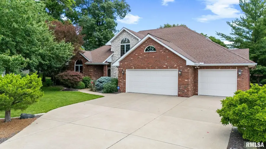 3909 W Talus Court, Peoria, IL 61615 - #2