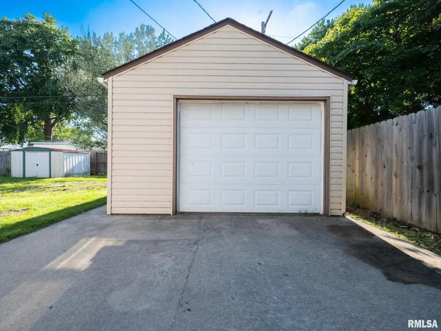 421 Capri Street, Pekin, IL 61554 - #2