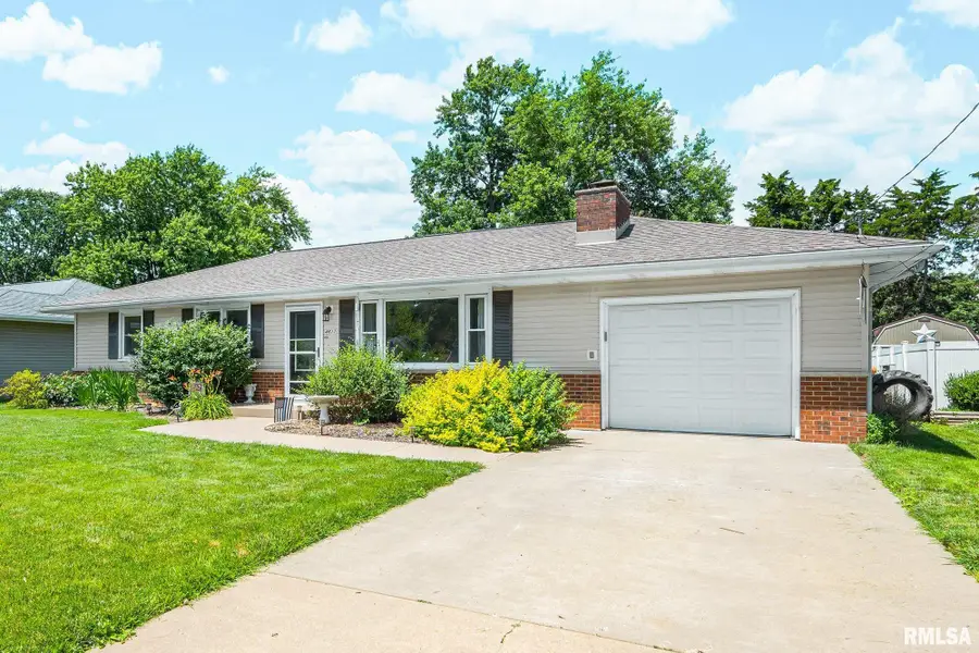 4611 W Crystal Avenue, Bartonville, IL 61607 - #3