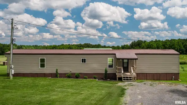 24017 Old Salt Trail, Stonefort, IL 62987