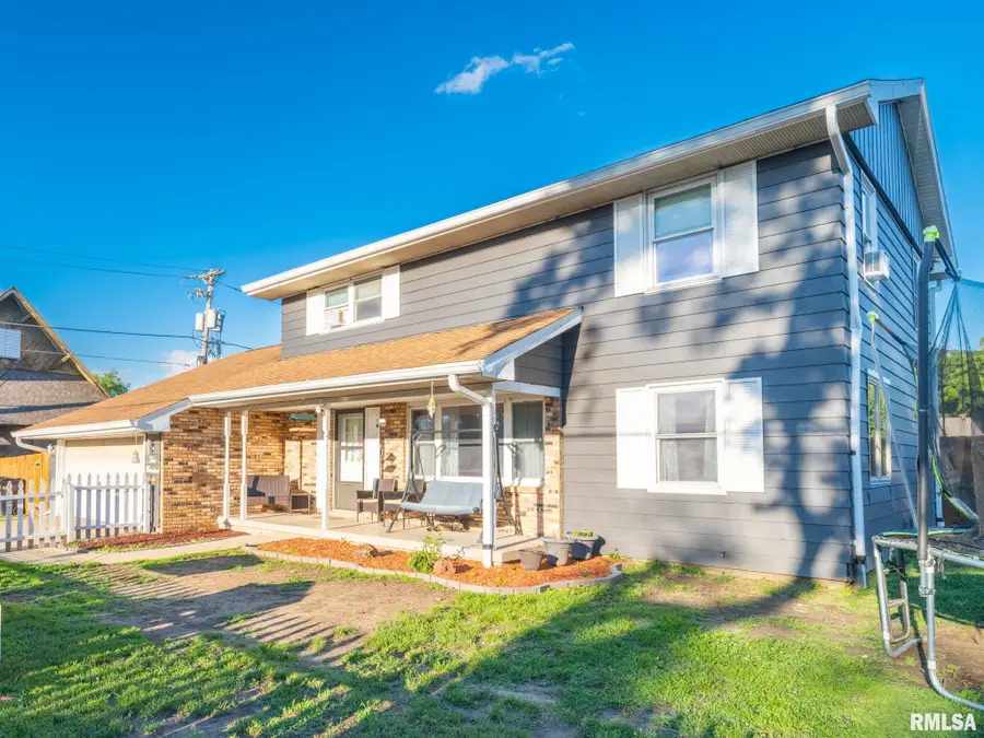 500 N 6th Street, Pekin, IL 61554 - #2