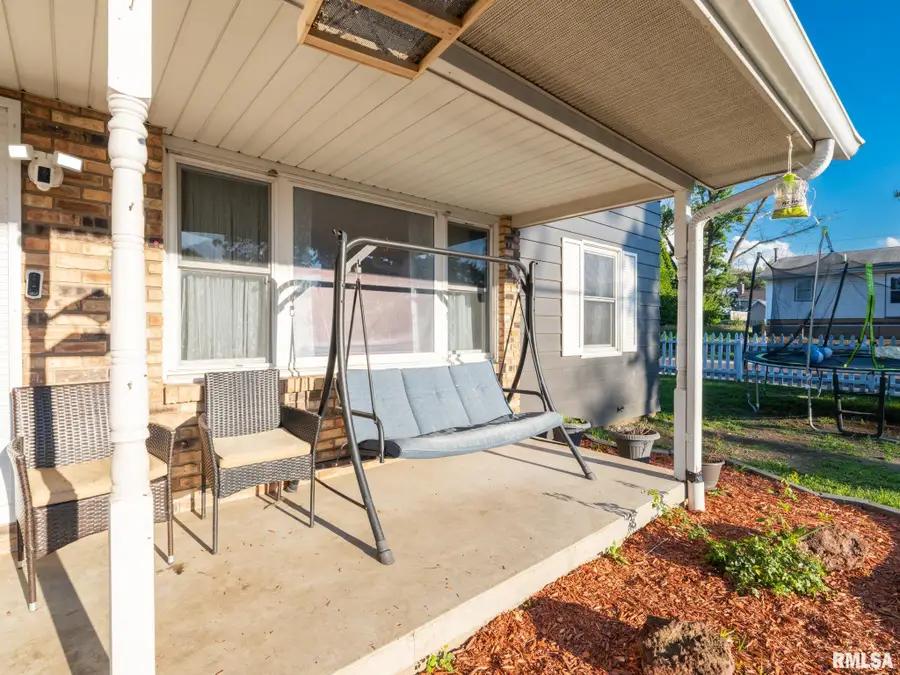 500 N 6th Street, Pekin, IL 61554 - #3