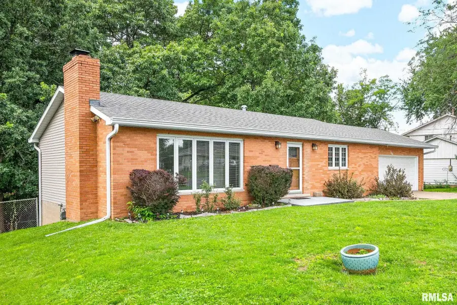 1731 Saint Clair Drive, Pekin, IL 61554 - #3