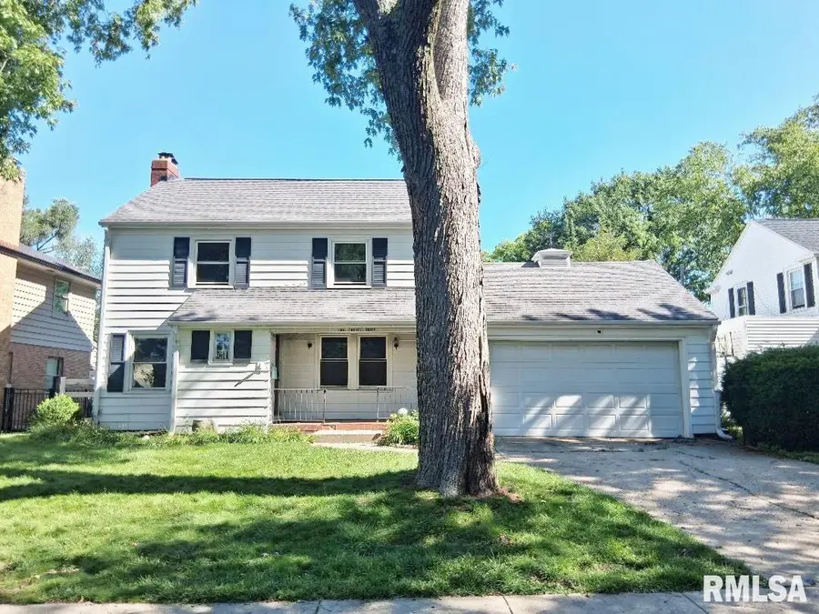 223 W Hollyridge Circle, Peoria, IL 61614 - #2