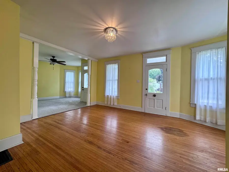 332 S Dudley Street, Macomb, IL 61455 - #2