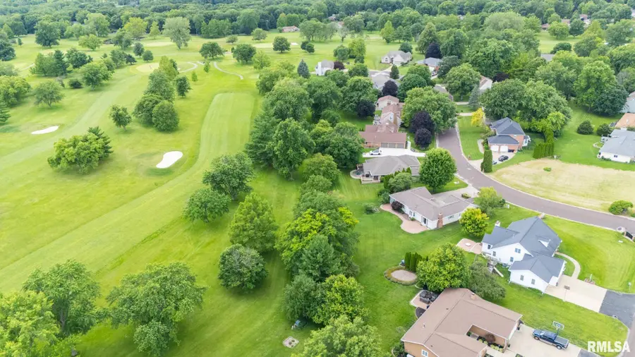 2 Winged Foot Drive, Pekin, IL 61554 - #2