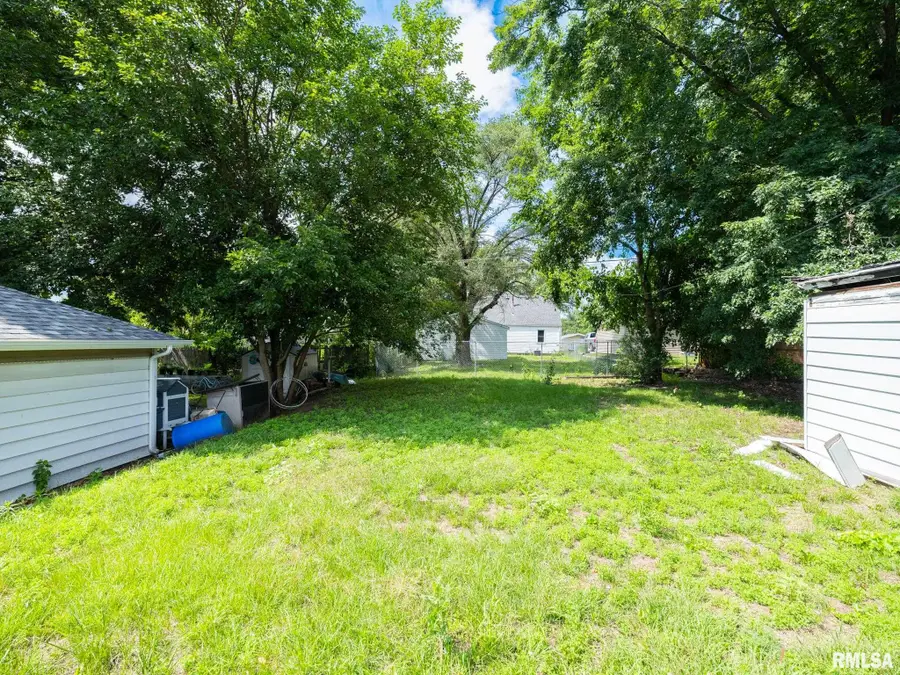 1405 Chestnut Street, Pekin, IL 61554 - #2