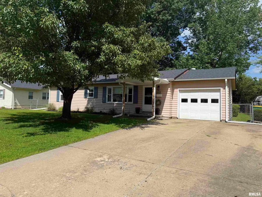 203 Jana Road, Macomb, IL 61455 - #2