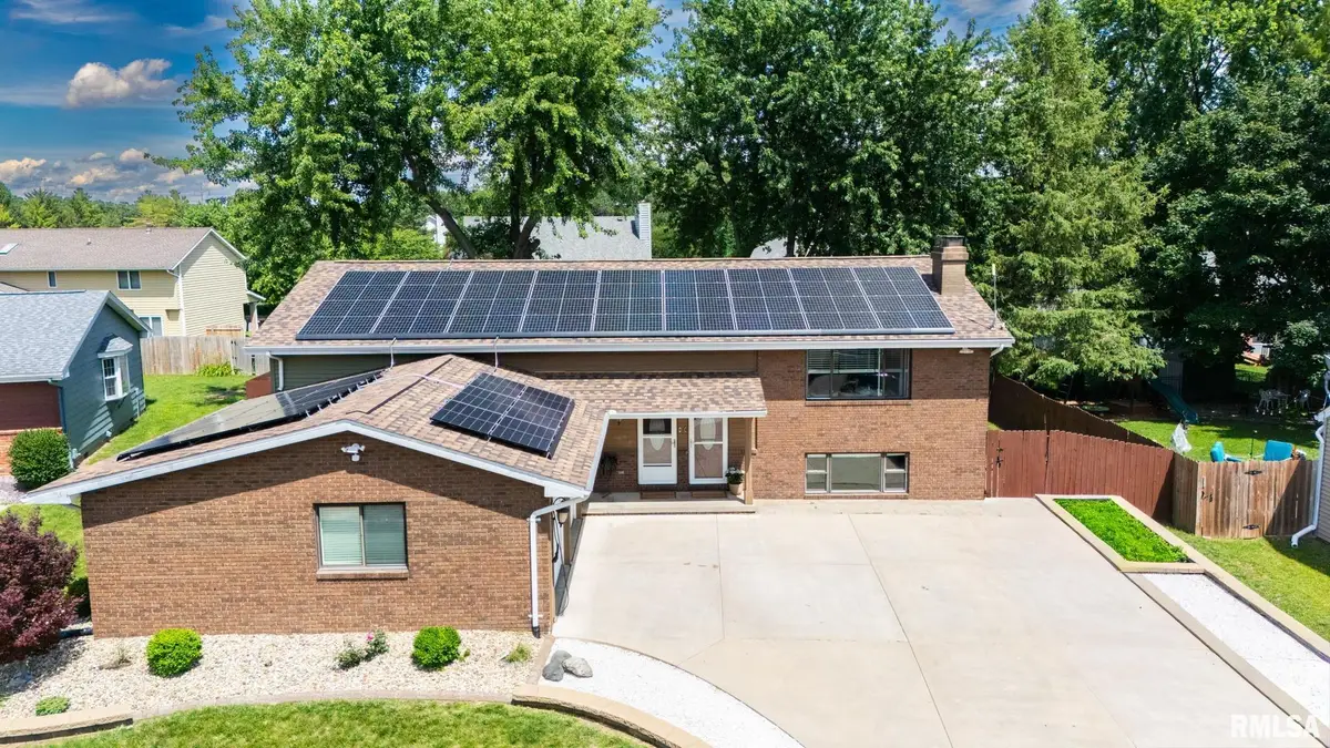 7110/7112 Rockvale Drive, Peoria, IL 61614 - #1