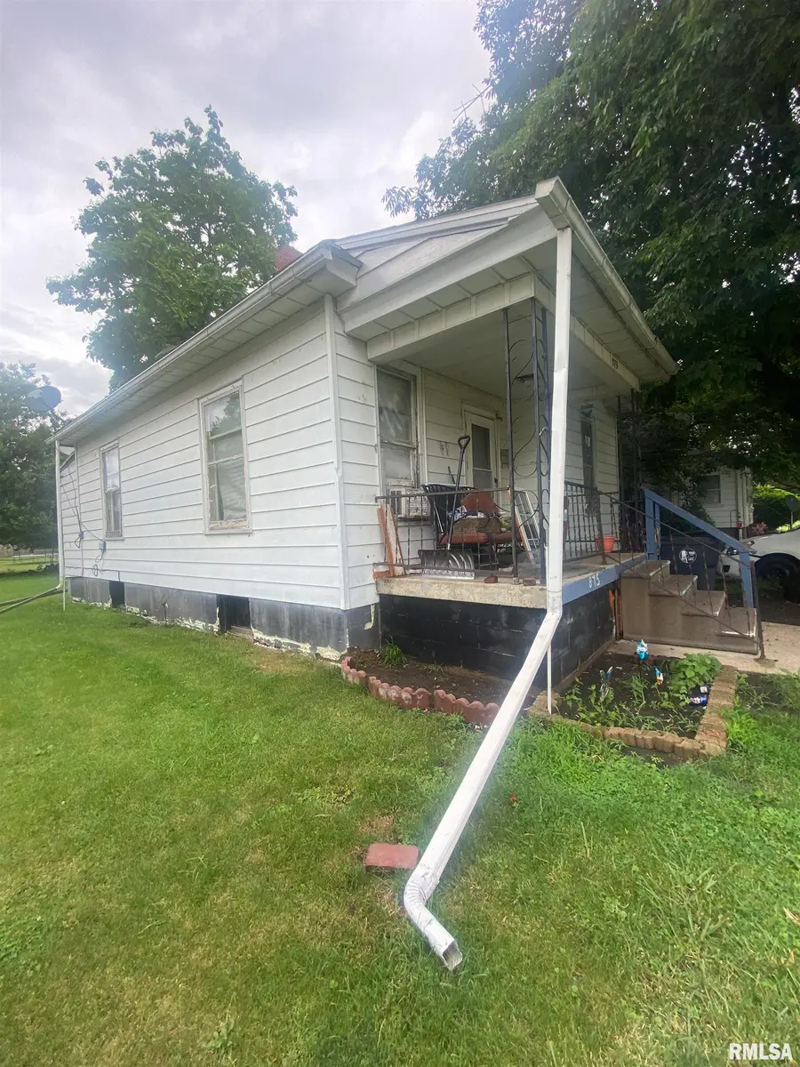 875 E Elm Street, Canton, IL 61520 - #2
