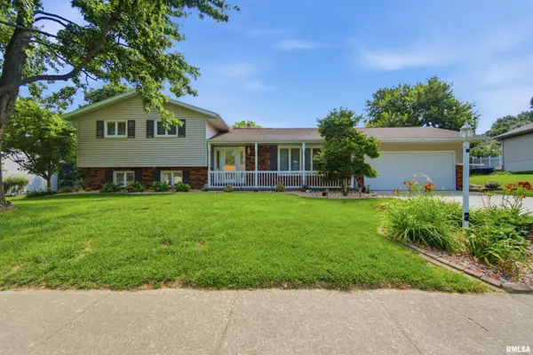208 Barbara Parkway, Washington, IL 61571