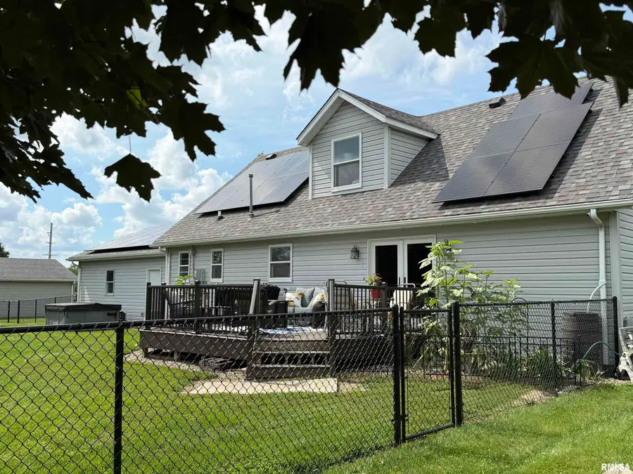 314 W 9th Street, Canton, IL 61520 - #3