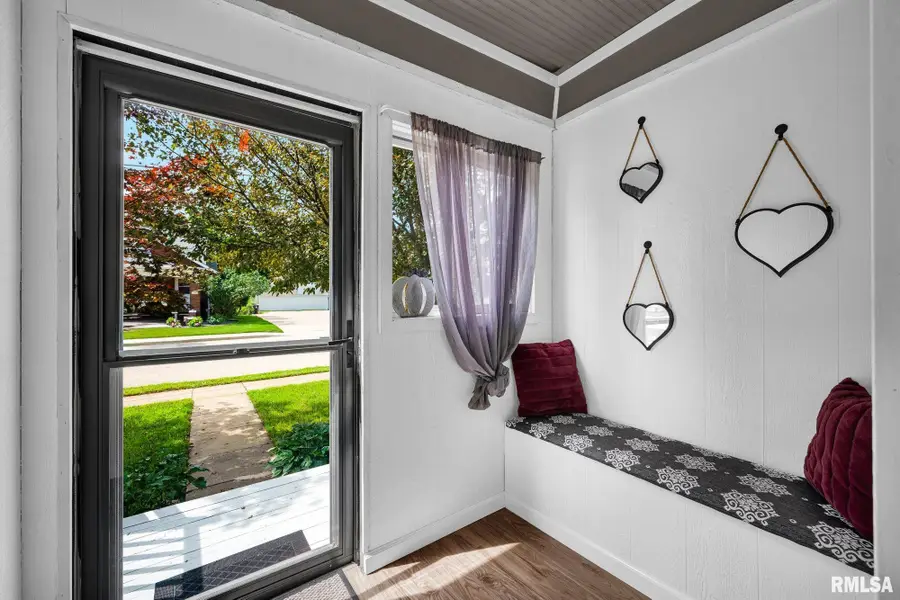 119 E Van Buren Street, Morton, IL 61550 - #3