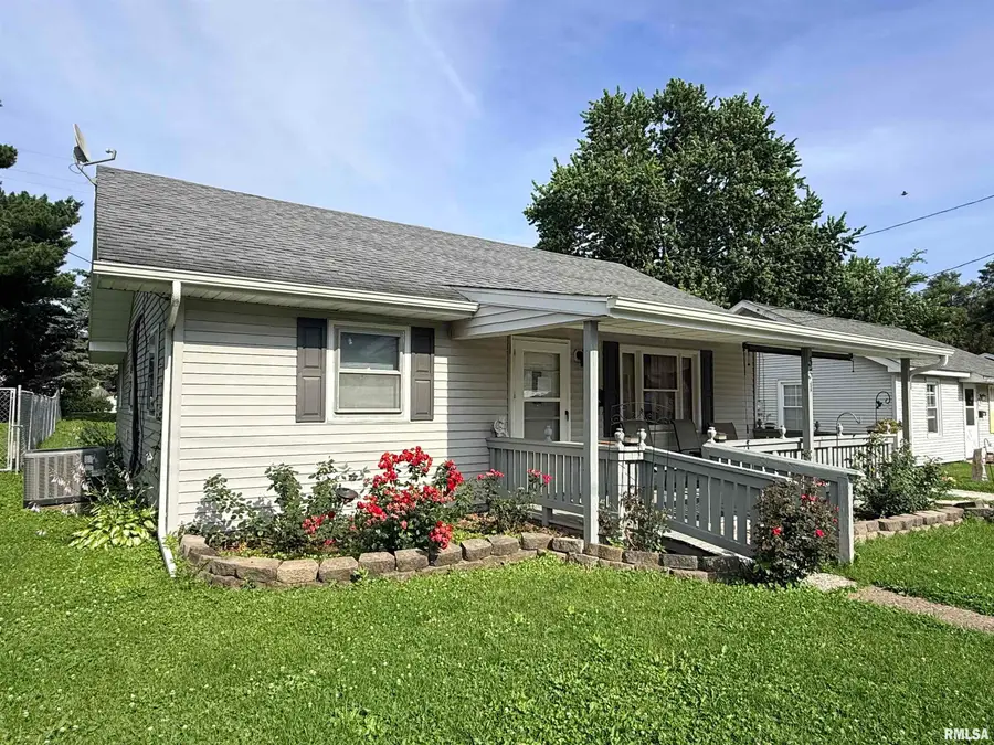 551 Royal Court, Canton, IL 61520 - #2