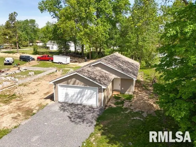 817 W Stotlar Street, Herrin, IL 62948 - #2