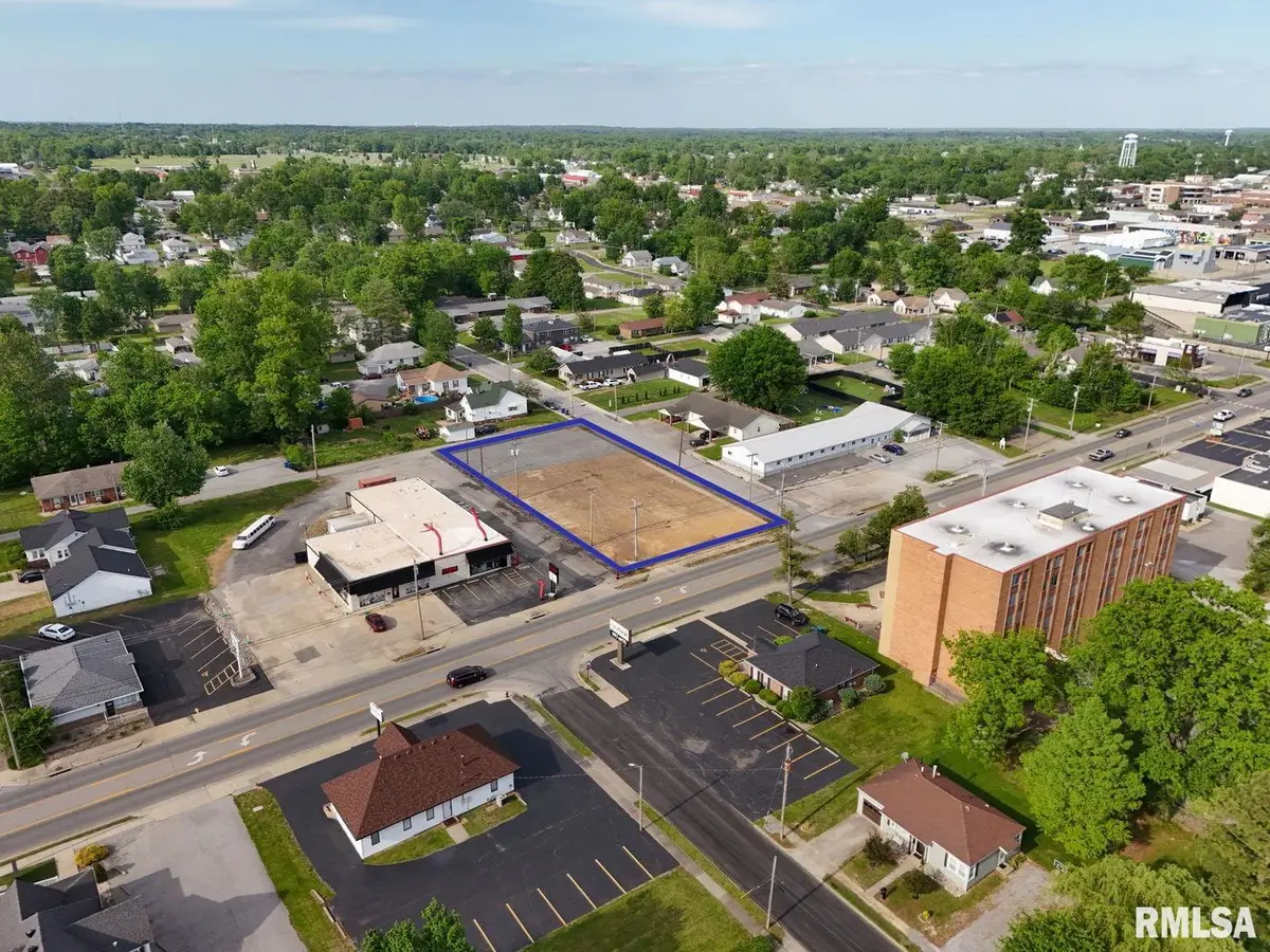 1100 W Main Street, Marion, IL 62959 - #1