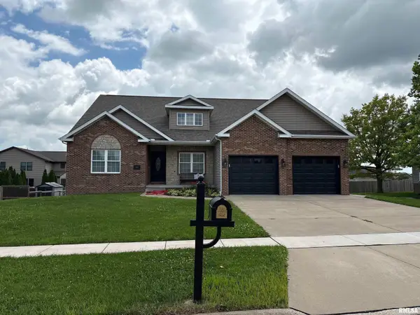 403 Gillman Avenue, Washington, IL 61571