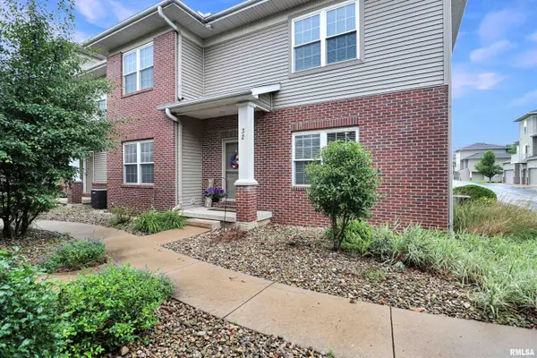11217 N Oakwood Drive #32, Peoria, IL 61615