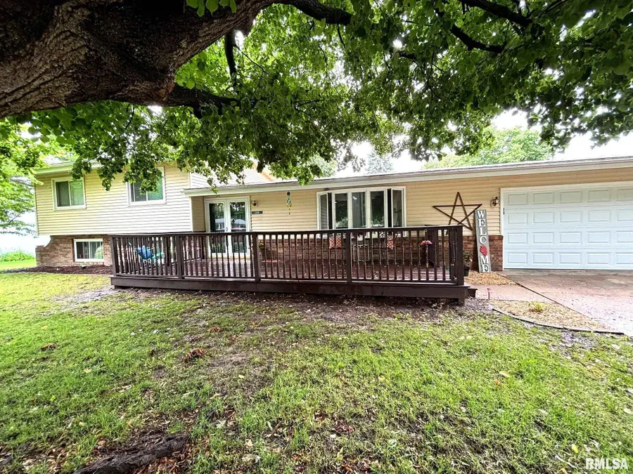106 Palm Street, Canton, IL 61520 - #3