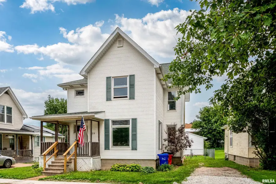 305 N Magnolia Street, Elmwood, IL 61529 - #2