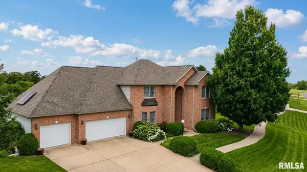 1801 Winged Foot Drive, Pekin, IL 61554
