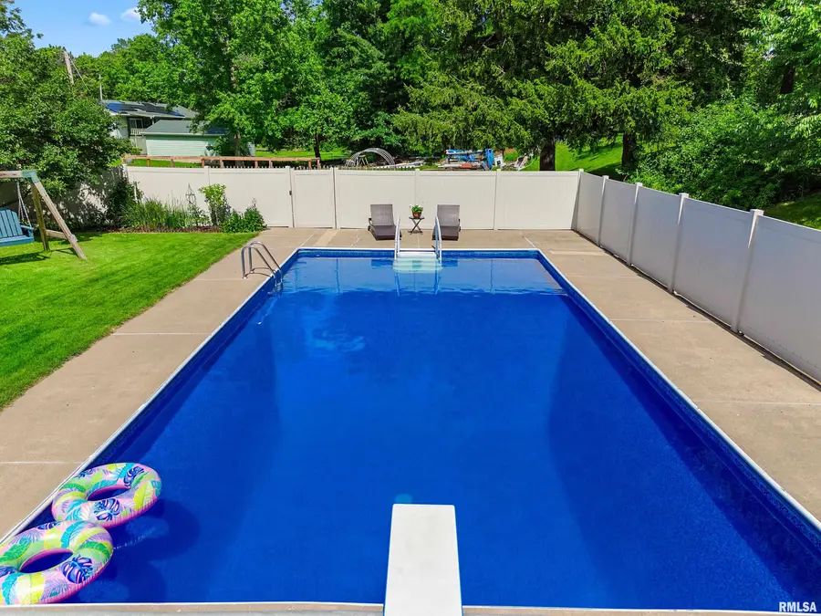 236 Van Dyke Drive, Canton, IL 61520 - #2