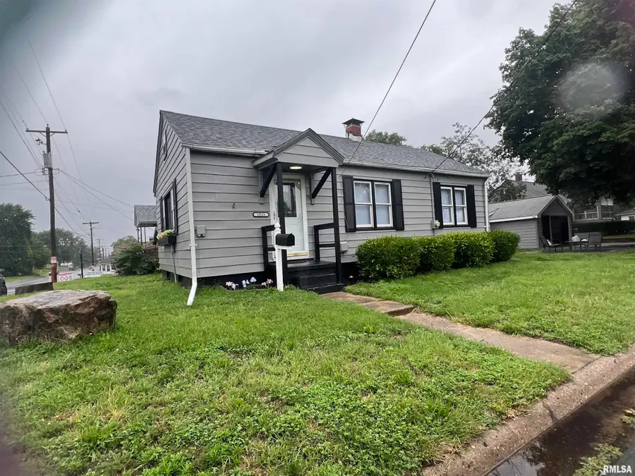 1515 Willow Street, Pekin, IL 61554 - #3