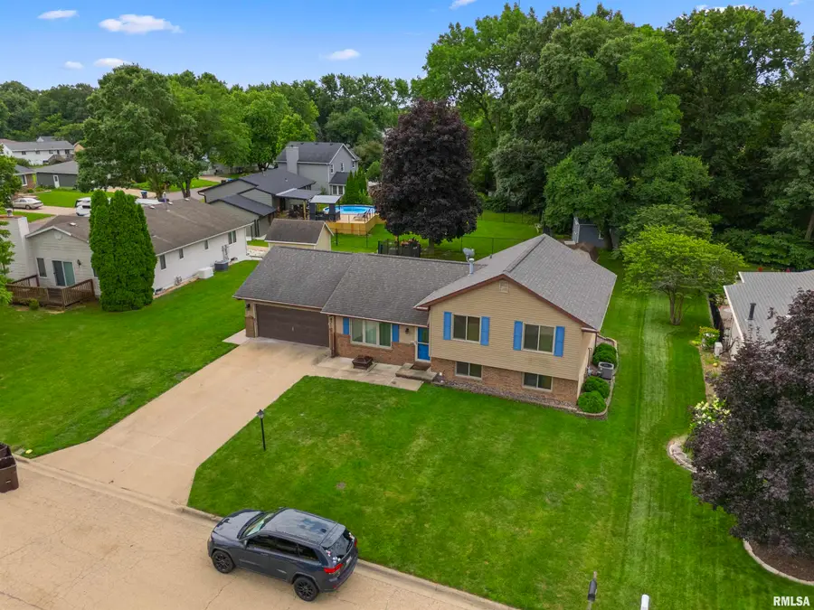 105 Fox Run Court, East Peoria, IL 61611 - #3