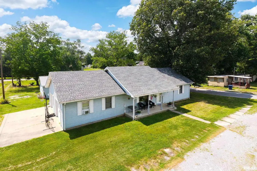 851 Panama Street, Eldorado, IL 62930 - #2